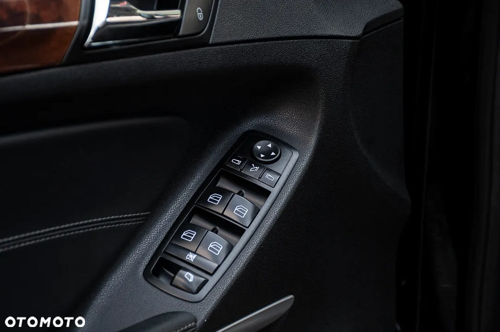Mercedes-Benz GL 450 4Matic 7G-TRONIC Grand Edition - 37