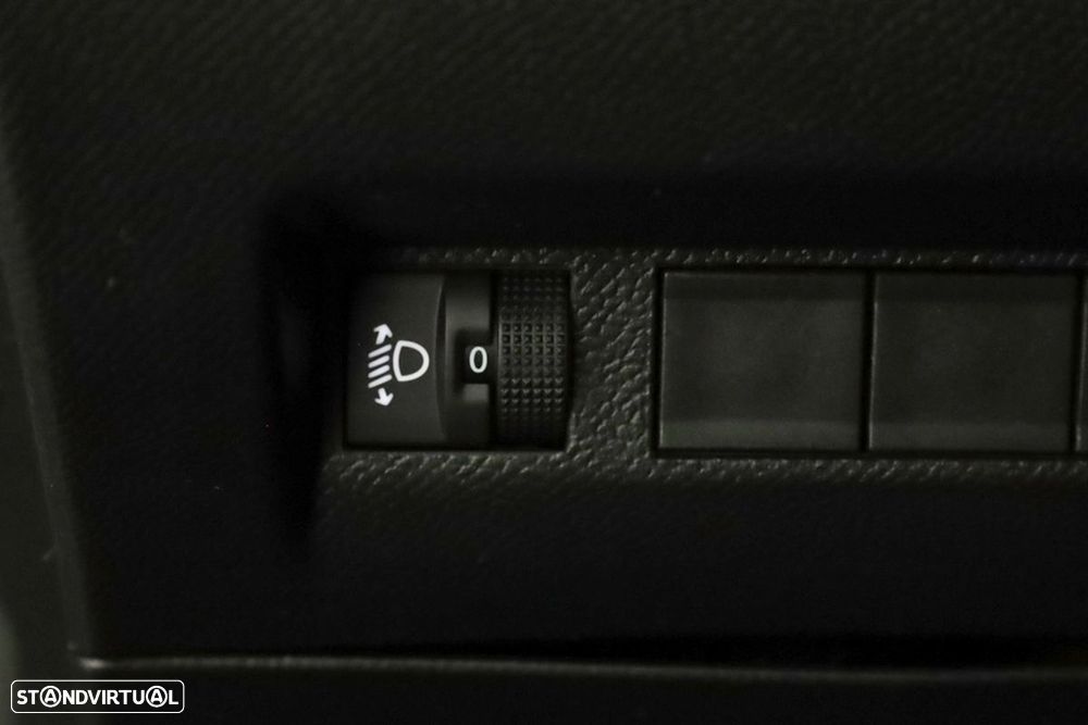 Peugeot e-208 50 kWh Allure - 21
