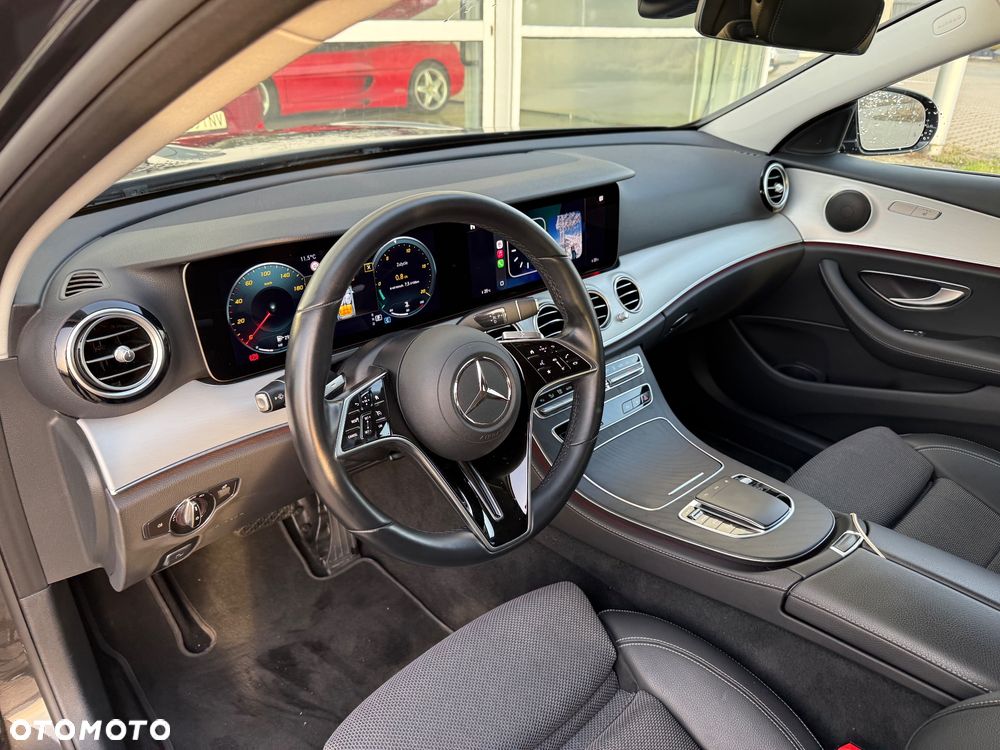 Mercedes-Benz Klasa E 220 d 4-Matic AMG - 39