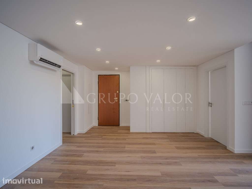 T3 com Suite Totalmente Remodelado | Feijó | Almada - Grande imagem: 5/13