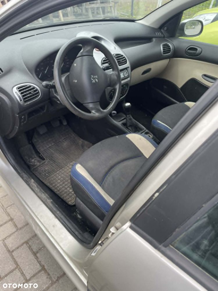 Peugeot 206 - 4