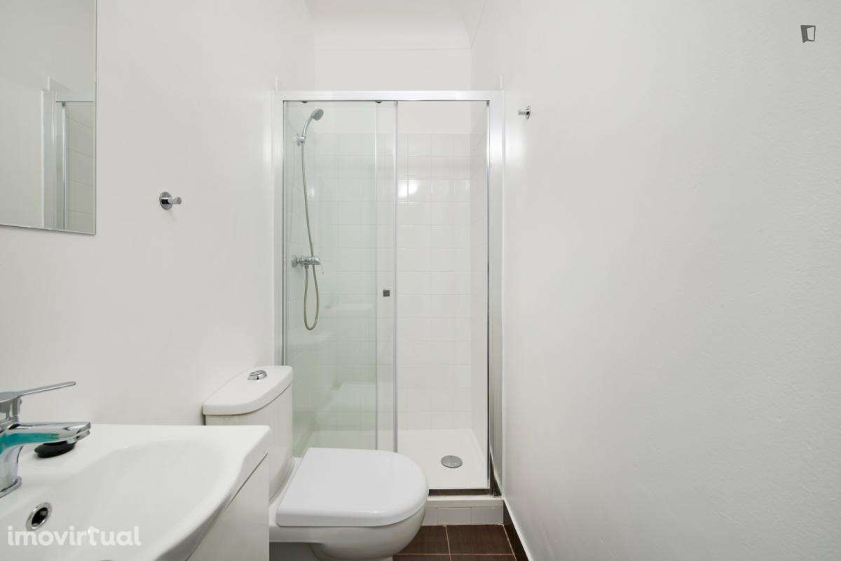 Quarto - localizado em Penha de França Lisbon - Grande imagem: 2/39