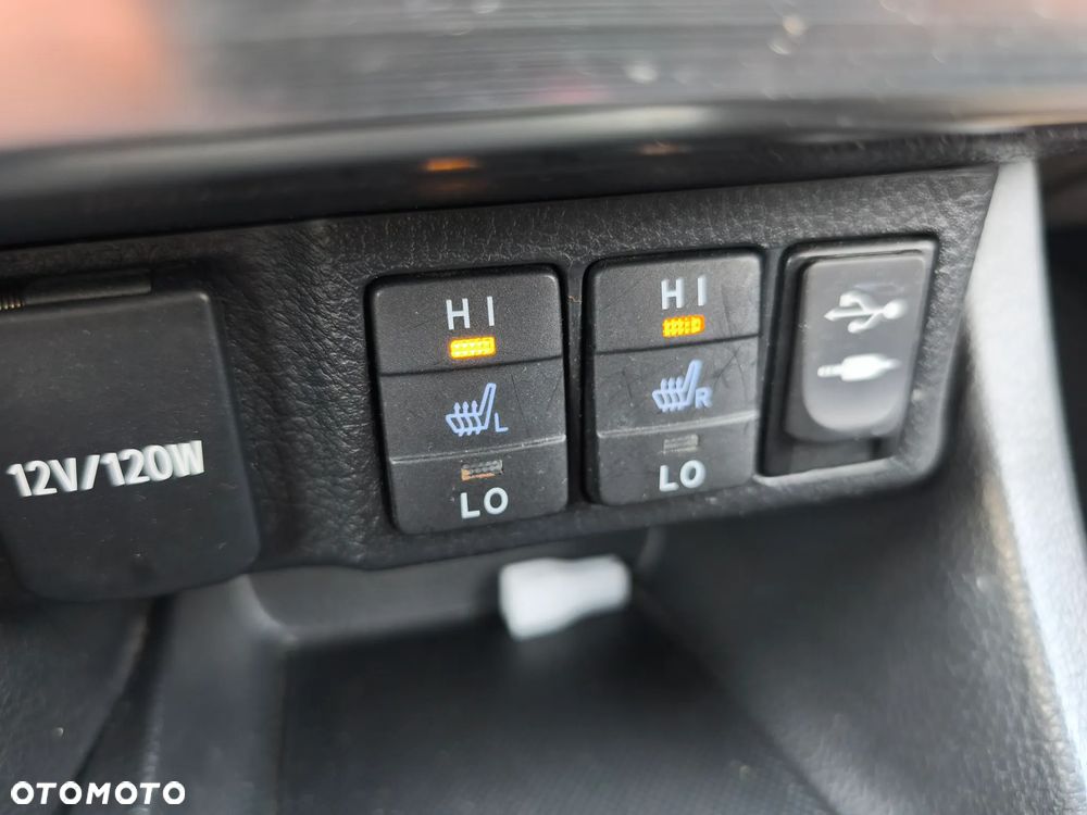 Toyota Auris 1.6 Executive - 9