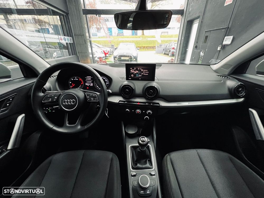 Audi Q2 1.6 TDI Design - 14