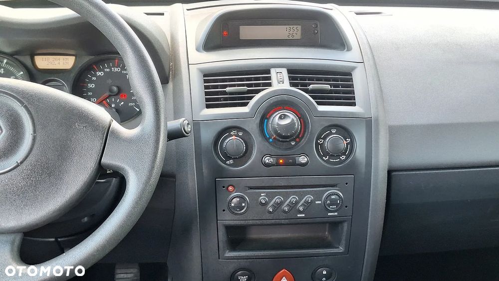 Renault Megane 1.6 Authentique - 32
