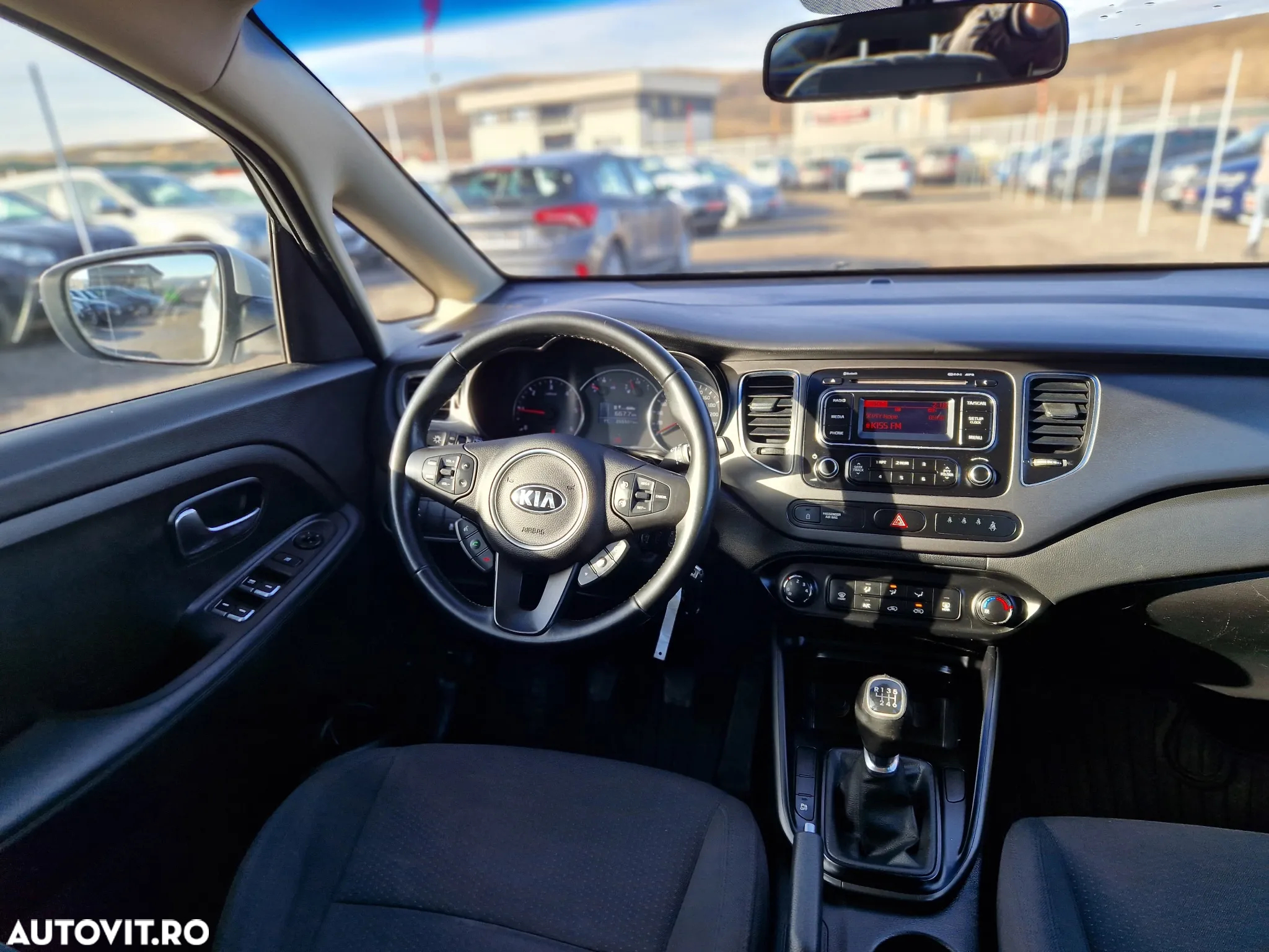 Kia Carens 1.7 CRDi 115 Dream-Team Edition - 27