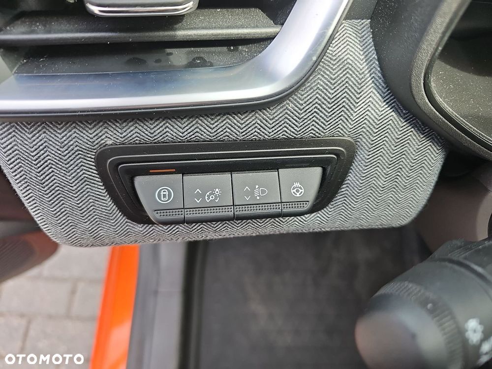 Renault Clio 1.0 TCe Techno - 10
