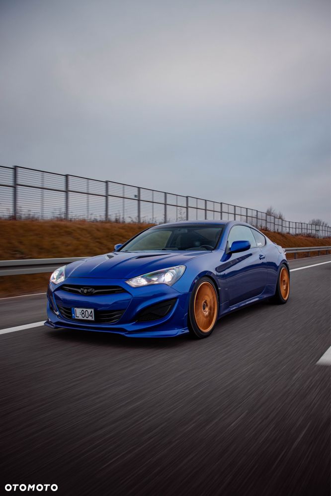 Hyundai Genesis Coupe - 5