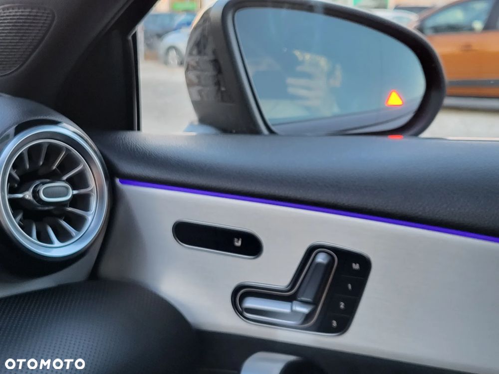 Mercedes-Benz Klasa A 250 e PHEV AMG Line 8G-DCT - 23