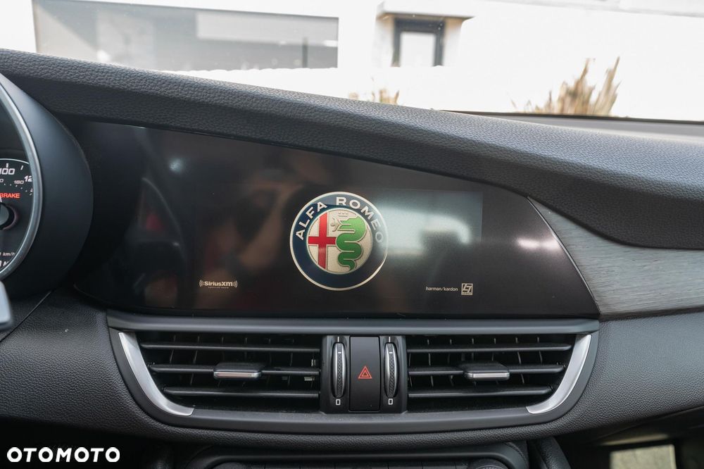 Alfa Romeo Giulia 2.0 Turbo Veloce TI Q4 - 16