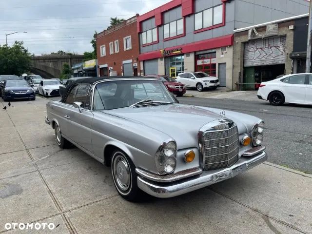 Mercedes-Benz Inny - 1