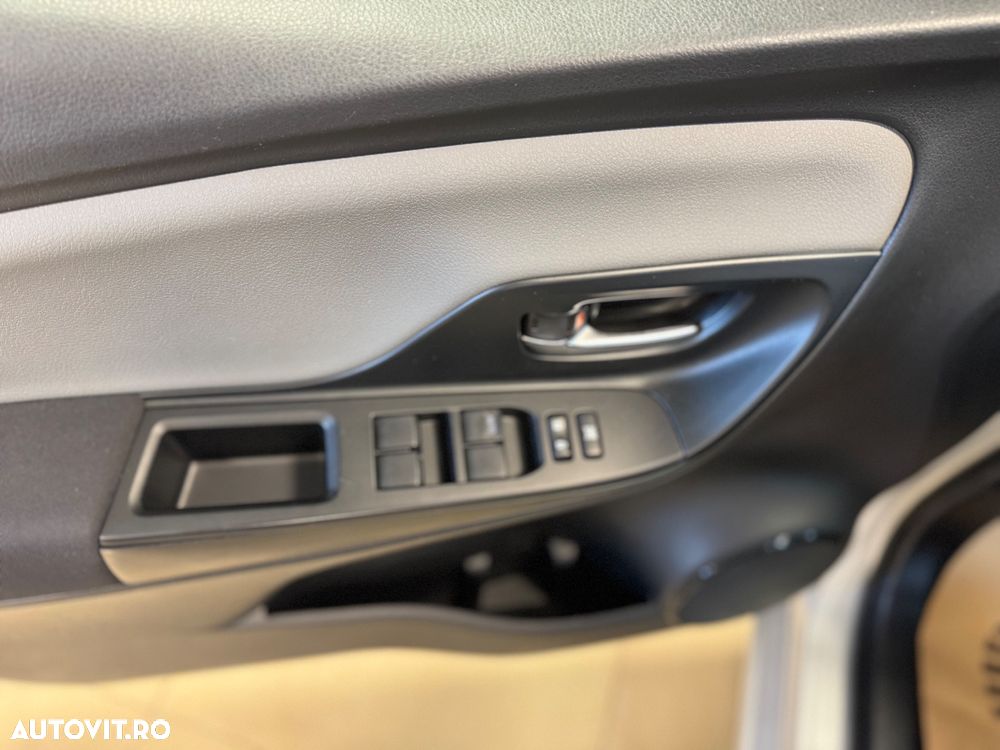 Toyota Yaris 1.5 VVT-i HSD Dynamic - 21