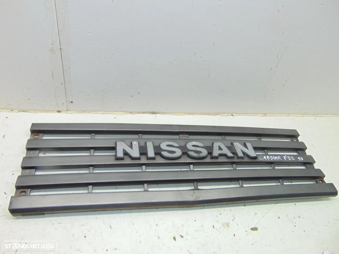 Nissan Cabstar grelha - 4