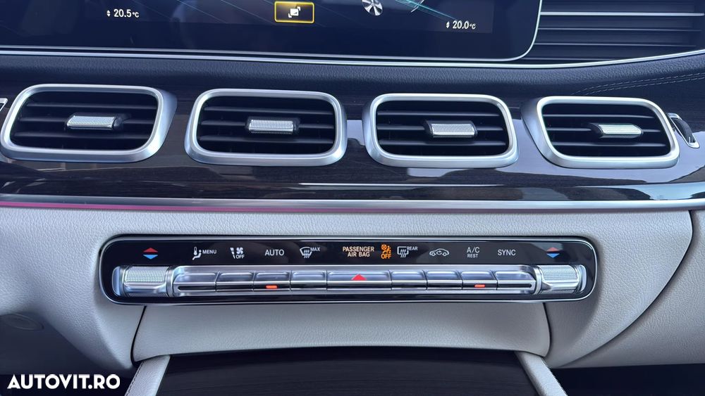 Mercedes-Benz GLS - 21