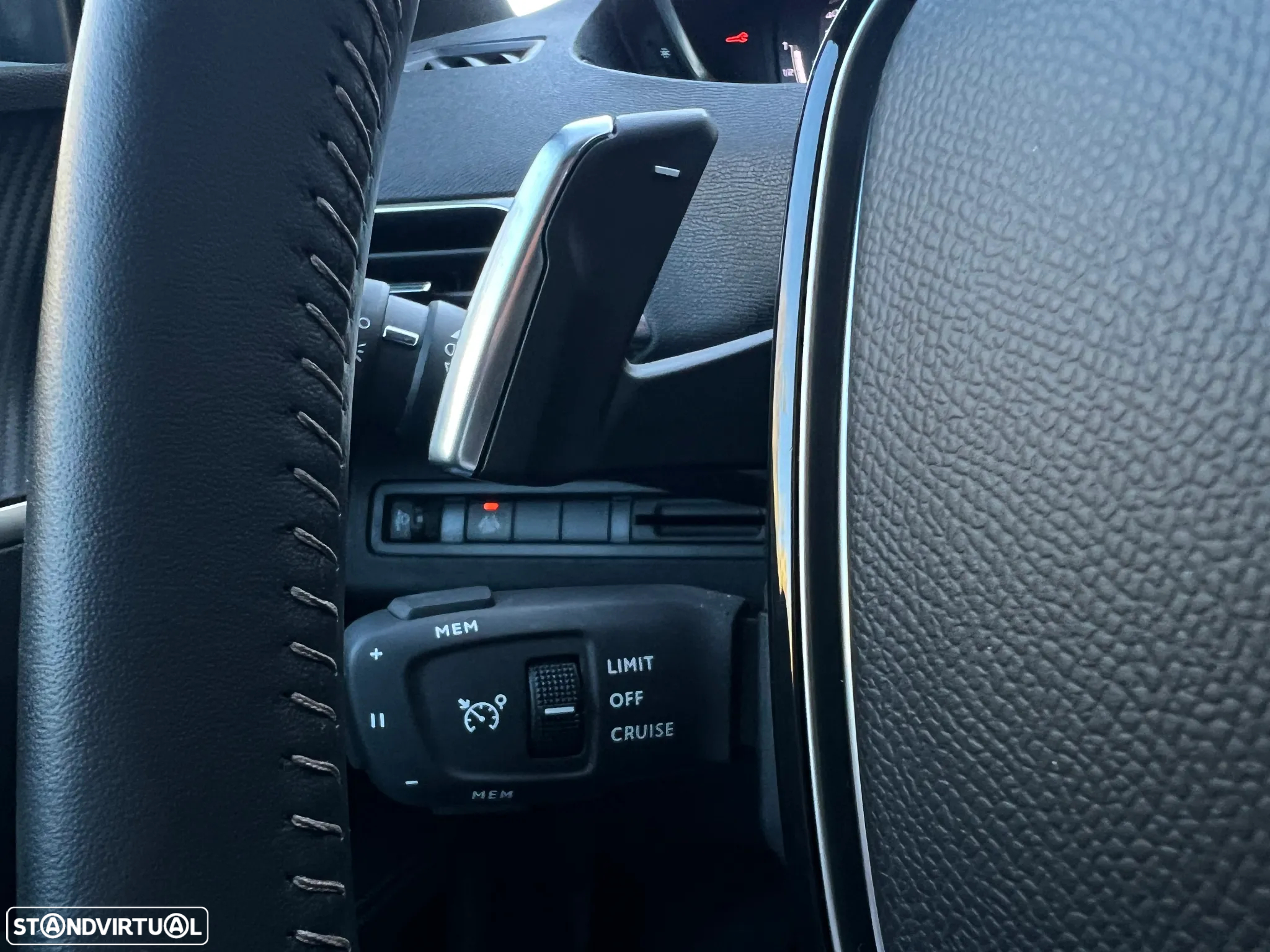 Peugeot 3008 1.2 Hybrid Allure Pack e-DCS6 - 14