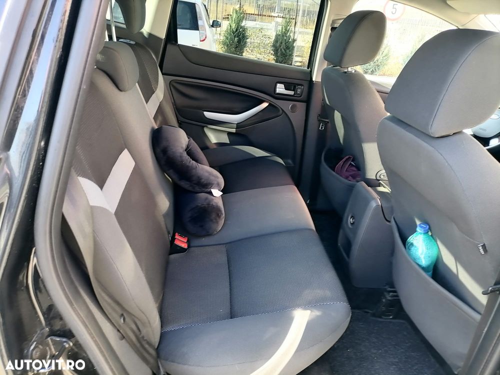 Ford Kuga 2.0L TDCi DPF Titanium - 17