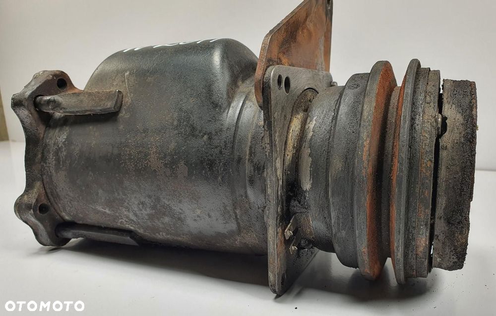 SPRĘŻARKA KLIMATYZACJI MERCEDES W126 3.8 V8 - 3