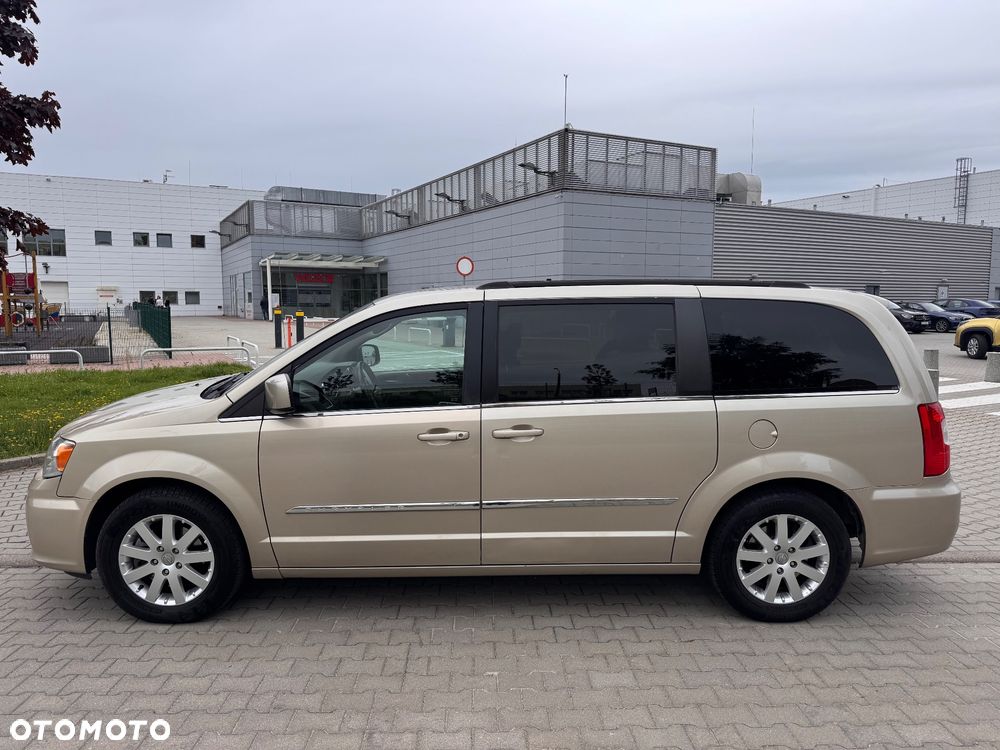 Chrysler Town & Country 3.6 Touring - 2