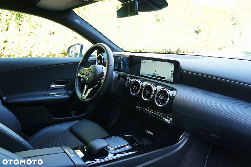 Mercedes-Benz Klasa A 200 7G-DCT - 15