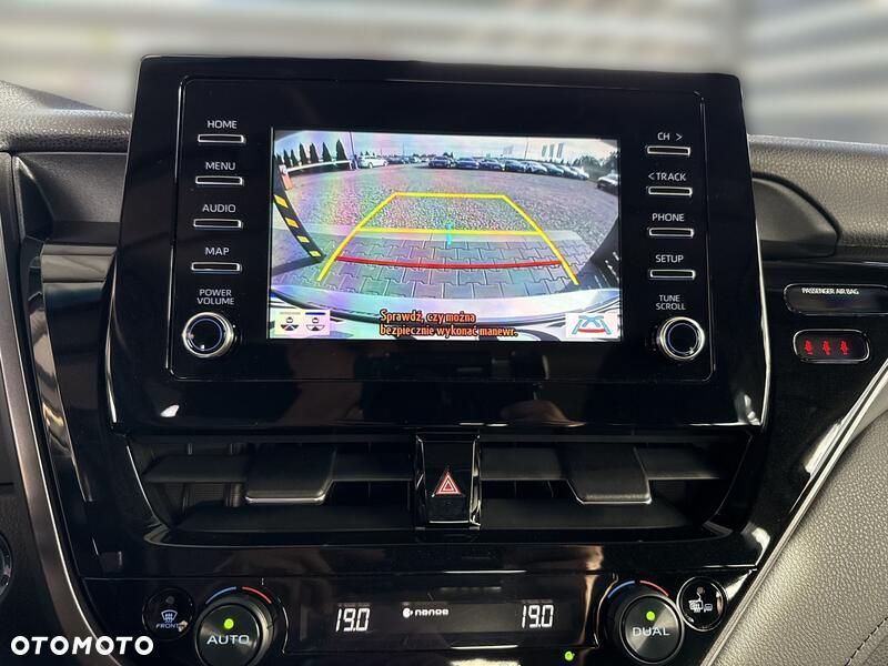 Toyota Camry 2.5 Hybrid Comfort CVT - 16