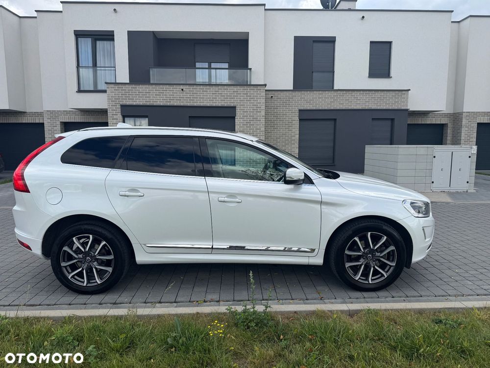 Volvo XC 60 D4 AWD Summum - 4