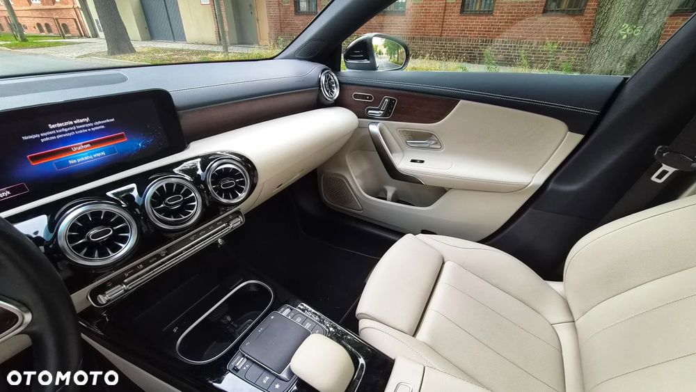 Mercedes-Benz CLA 250 4-Matic 7G-DCT - 28
