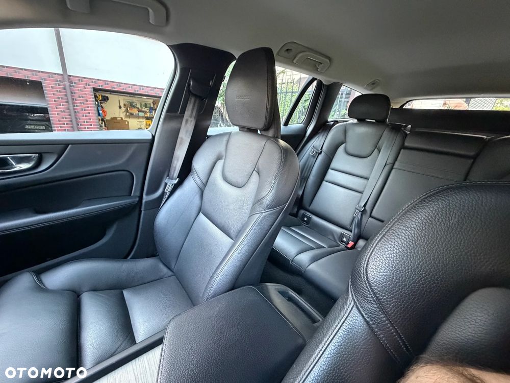 Volvo V60 D4 Inscription - 24