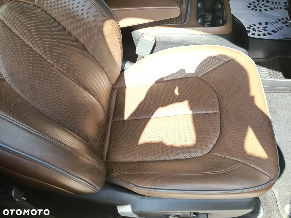 Chrysler Pacifica - 9