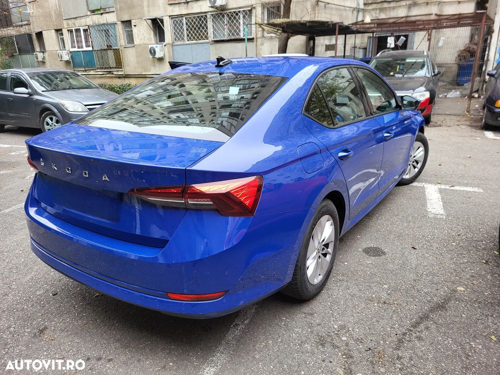 Skoda Octavia 2.0 TDI DSG Ambition - 8