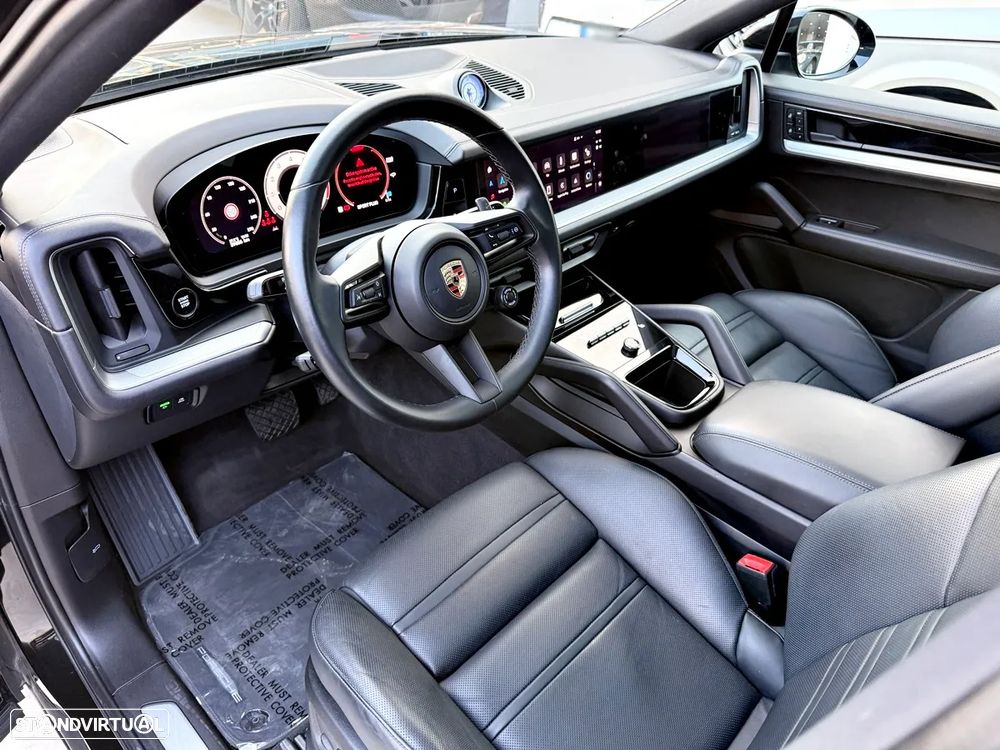 Porsche Cayenne Coupé E-Hybrid - 23