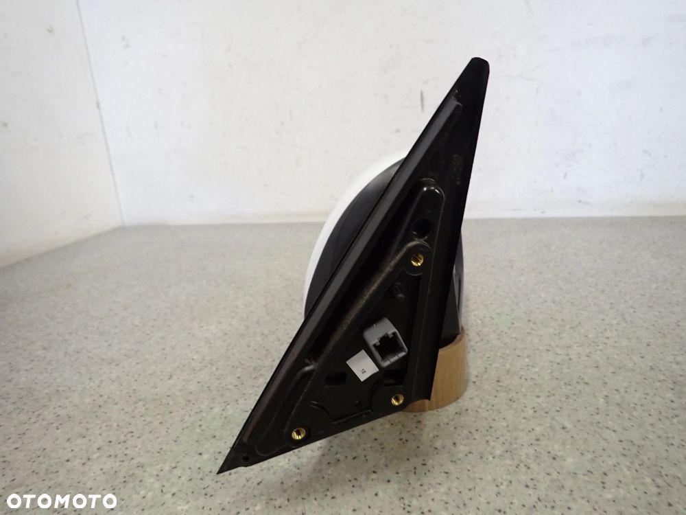 KIA VENGA 09- LUSTERKO PRAWE 7F 8 PIN - 4