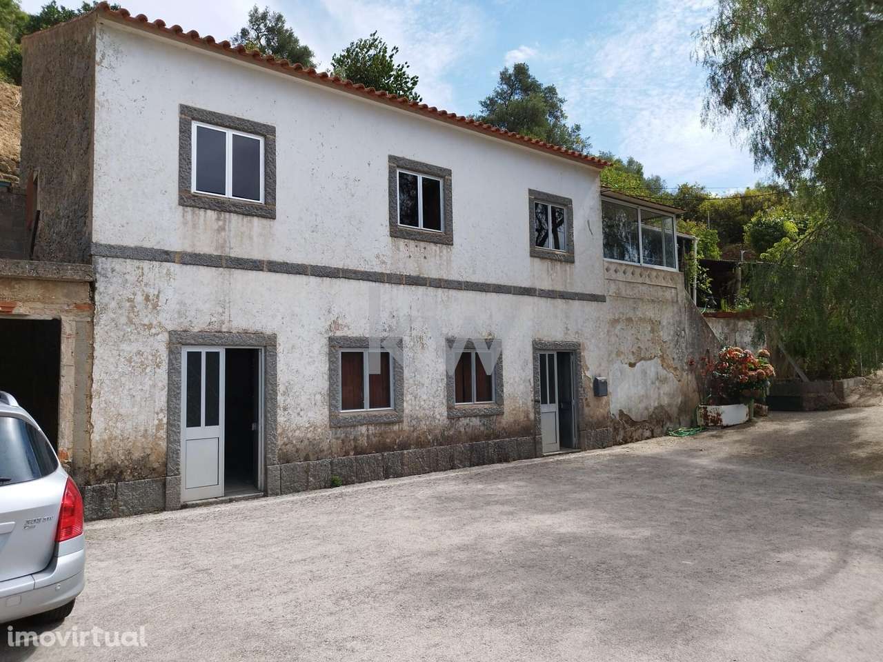 Propriedade com 7160m2 e casa com 2 pisos em Monchique - Grande imagem: 3/48