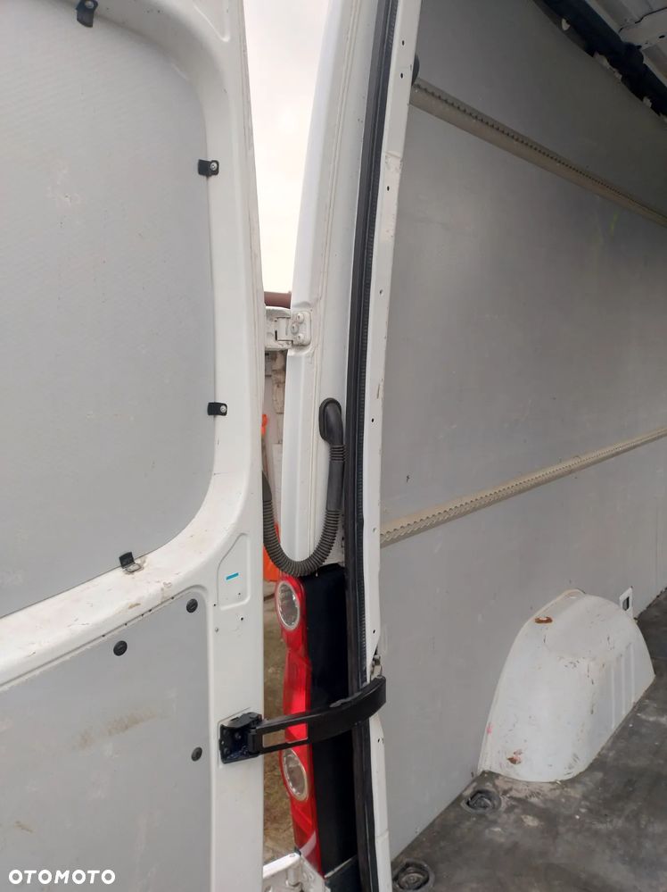 Volkswagen Crafter - 27