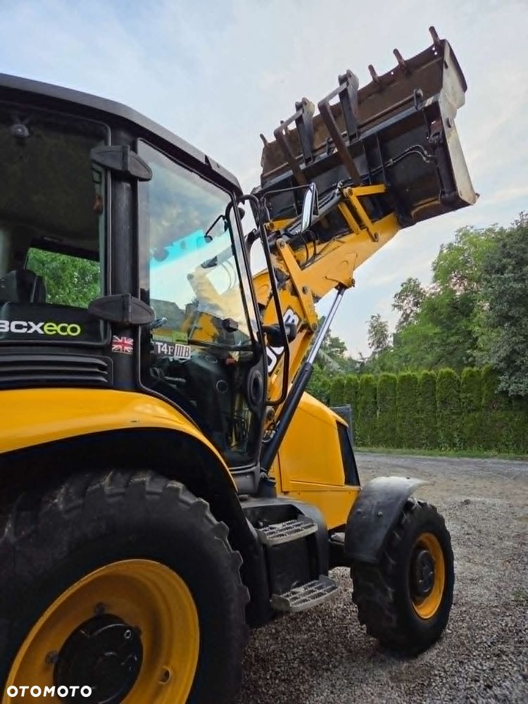 JCB 3CX - 9