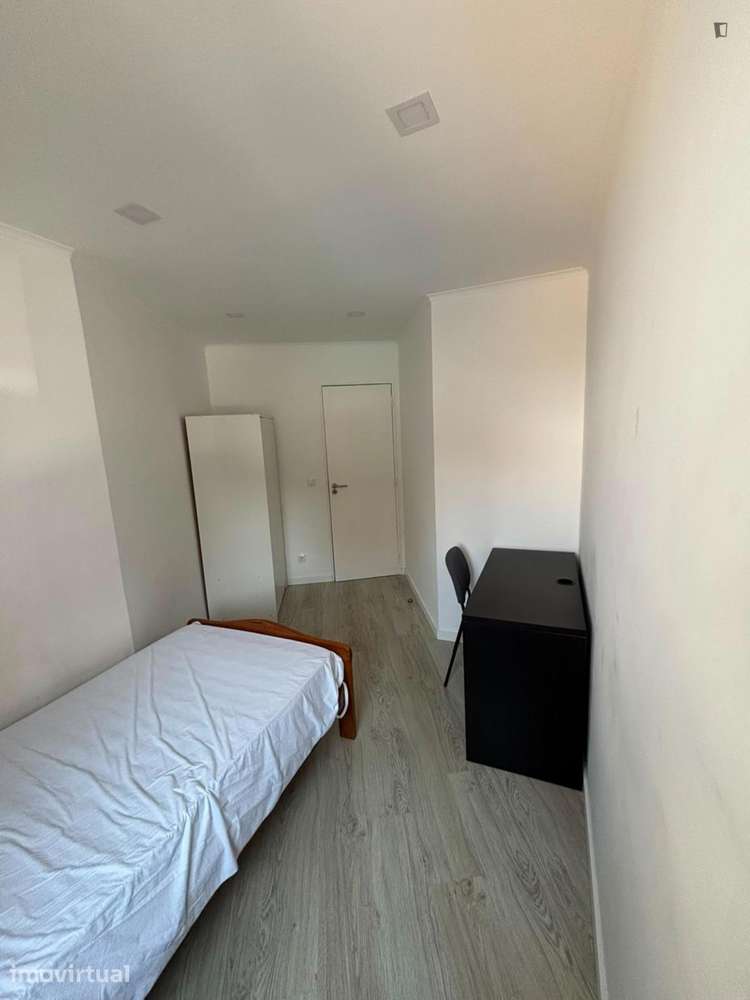 Quarto - localizado em Olivais Lisbon - Grande imagem: 2/4