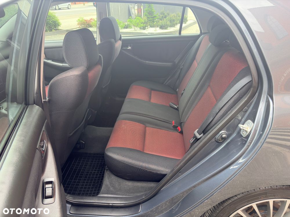 Toyota Corolla - 12