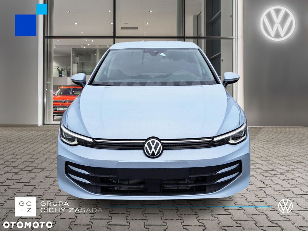 Volkswagen Golf - 8