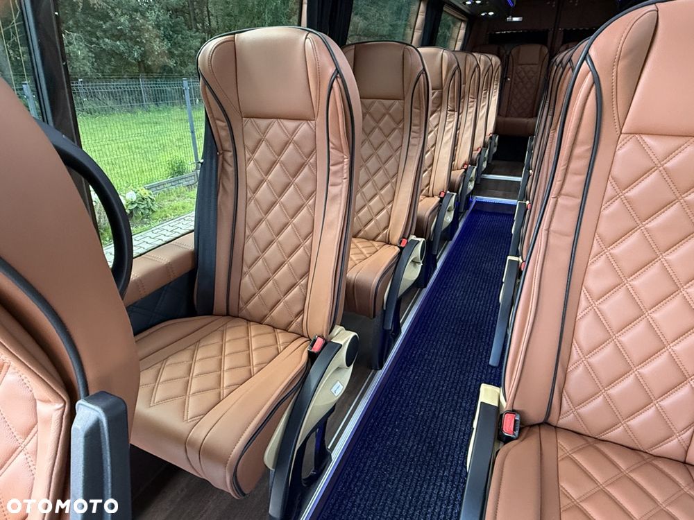 Mercedes-Benz Sprinter 519 Panoramic Line | JD - 13