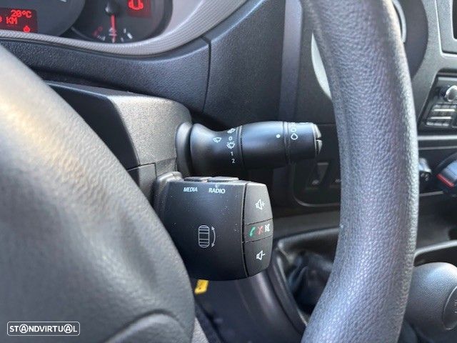 Renault Master 2.3 dCi L1H1 3.3T SS - 19