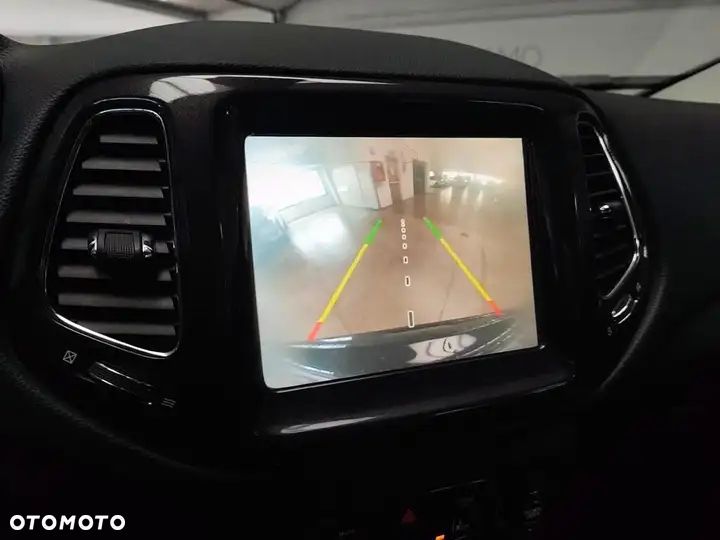 Jeep Compass - 14