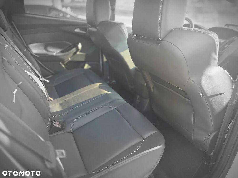 Ford Focus 2.0 EcoBoost ST - 23