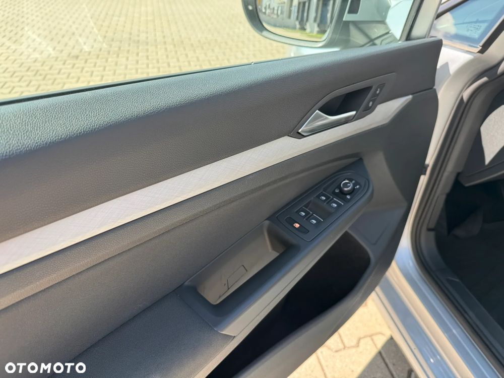 Volkswagen Golf - 11