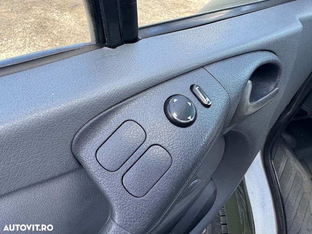 Mercedes-Benz Sprinter - 11