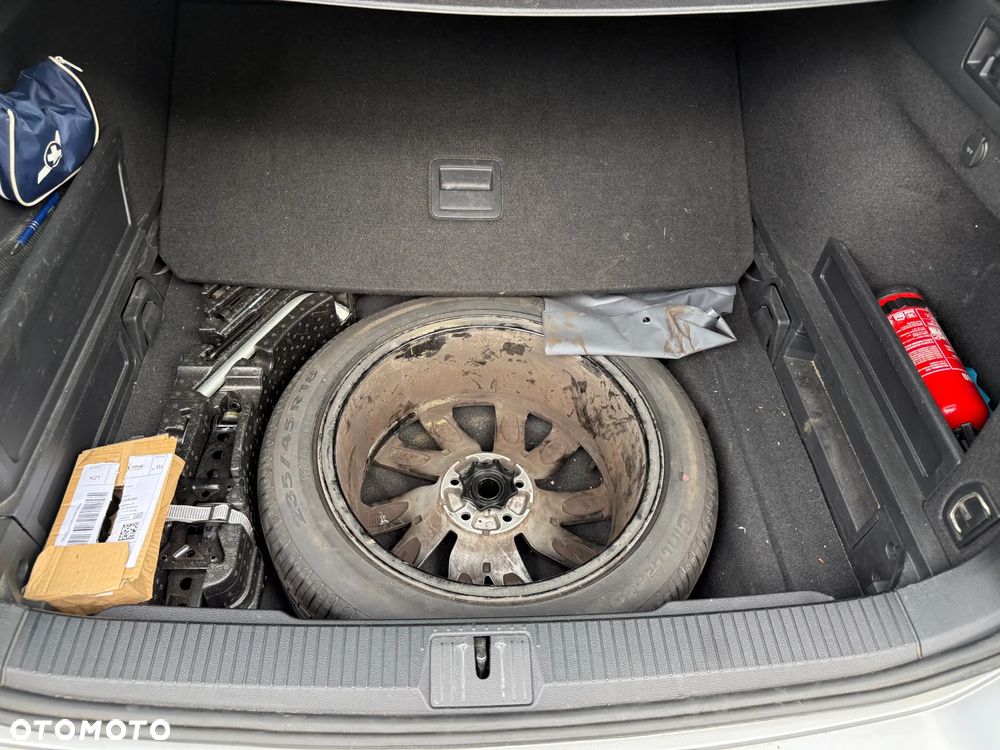 Volkswagen Passat - 15