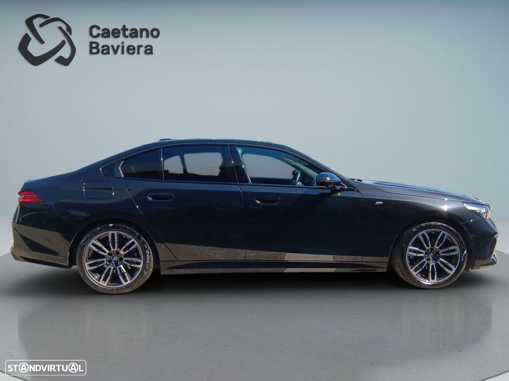 BMW 520 d Pack Desportivo M - 9