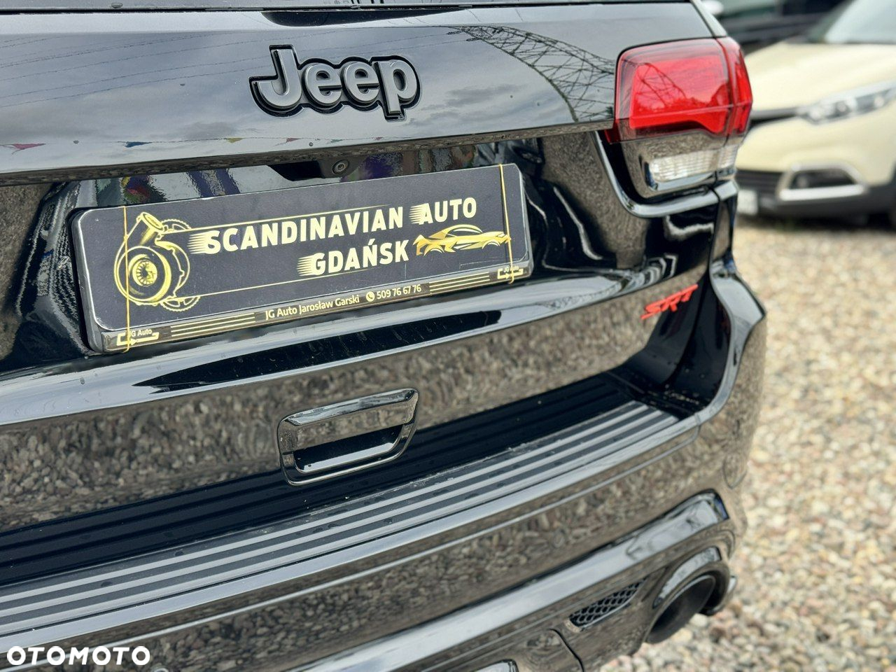 Jeep Grand Cherokee - 11
