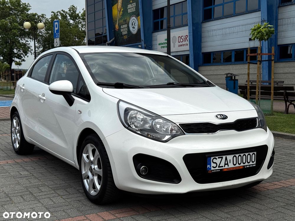 Kia Rio 1.4 L - 4