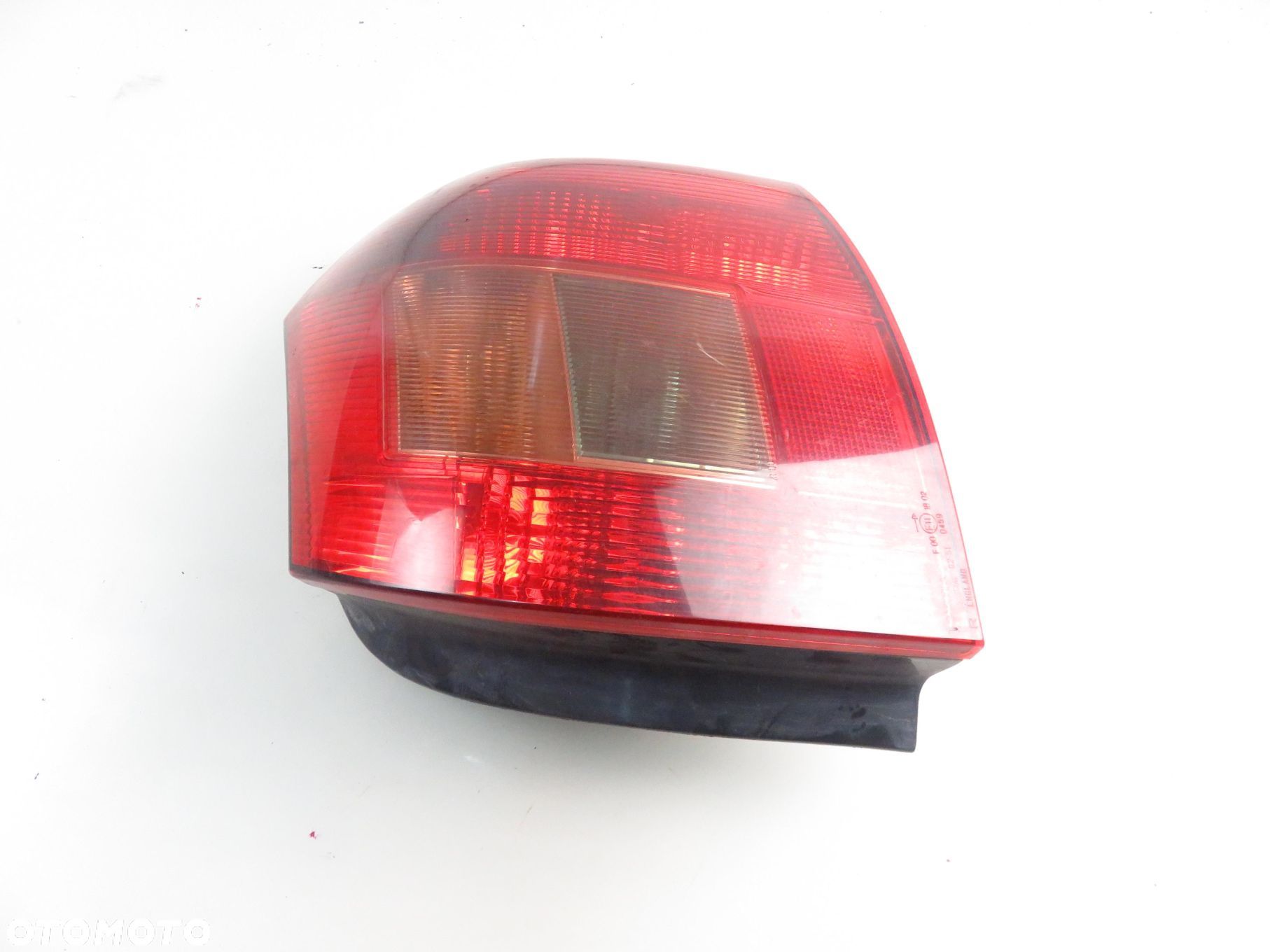 LAMPA PRAWA TYLNA TOYOTA COROLLA E12 - 1