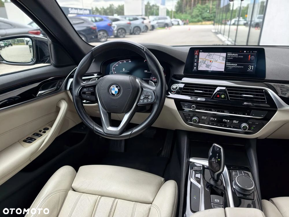 BMW Seria 5 530i xDrive Sport Line - 5