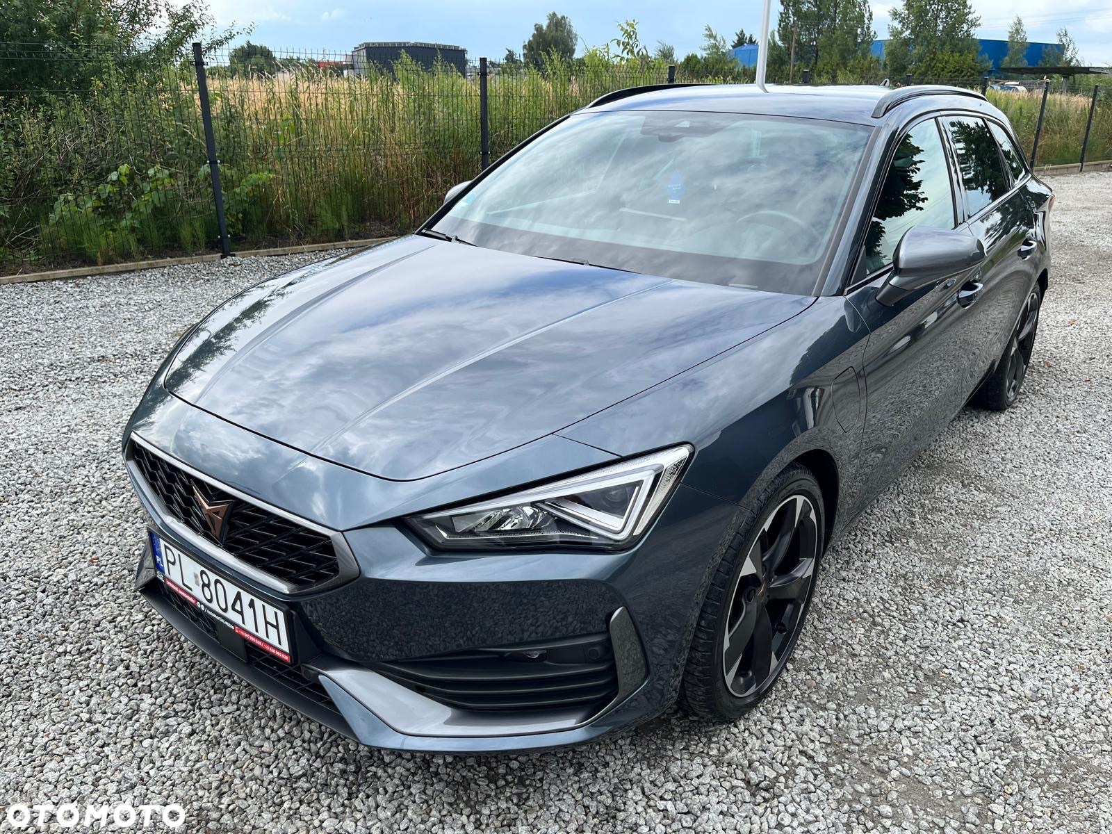 Cupra Leon Sportstourer 1.4 e-Hybrid (180 kW System) VZ - 2